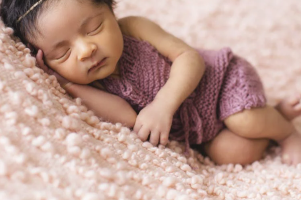 两个月宝宝吐奶的危害,怎么预防两个月的宝宝吐奶